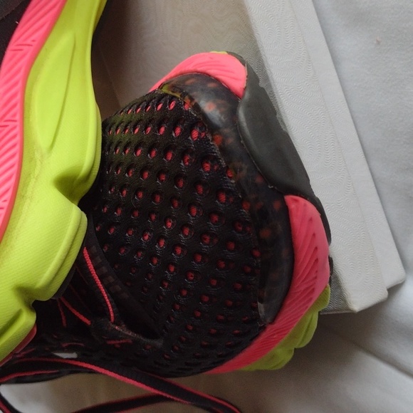 Under Armour Women's speed form gray- pink running - Picture 7 of 11